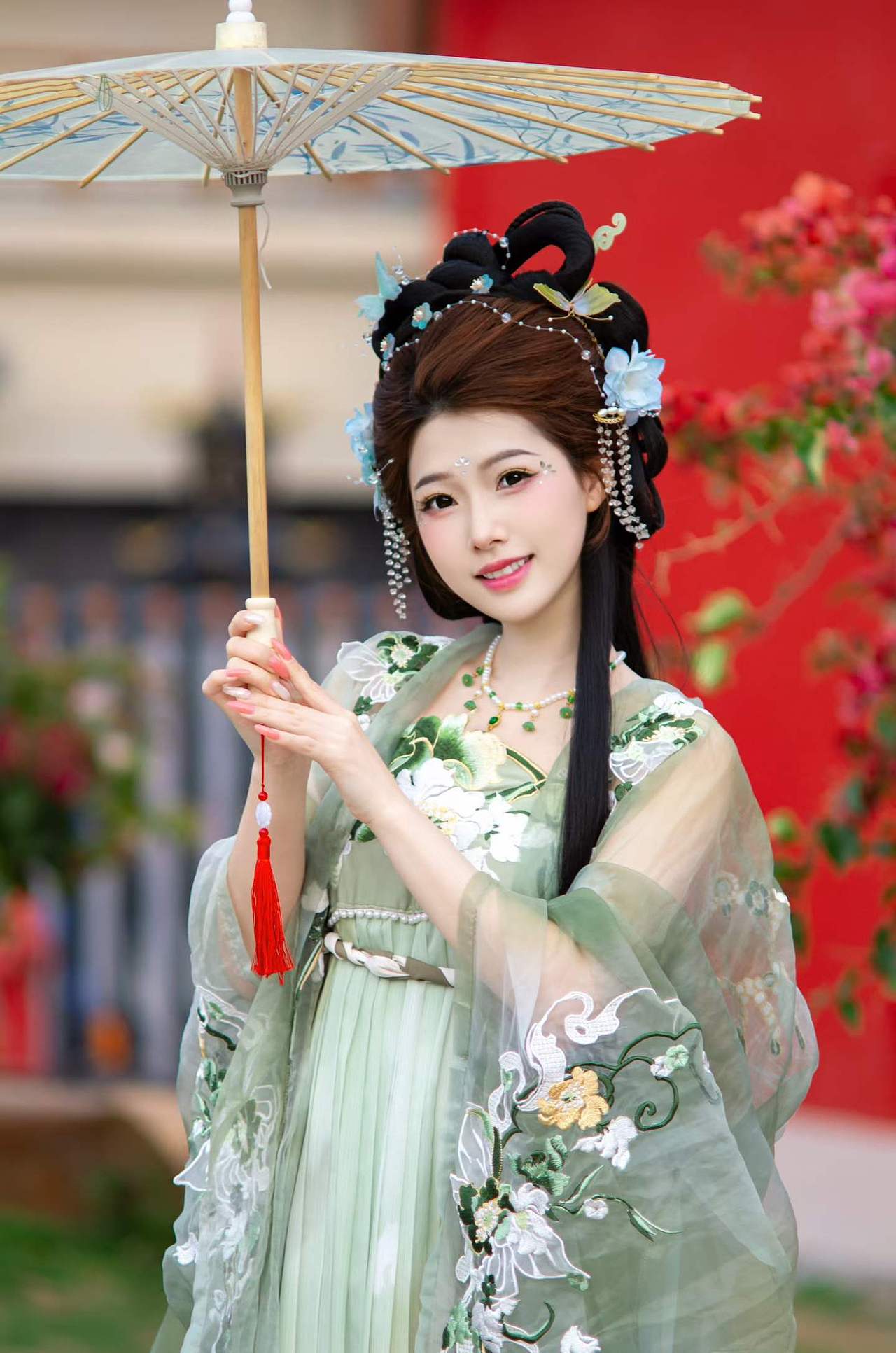 芙蓉不及美人妆，水殿风来珠翠香（图ZNDA1NzA5MzEy） - 人像摄影 - 站酷设计师阿北人原创素材 - 站酷ZCOOL