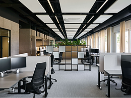 办公楼装修：上层两区连一体 协作空间居中轴