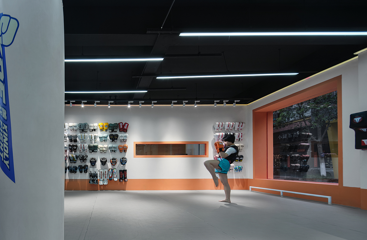 LAB原创 | 善战搏击馆 | 「白底为纸，拳风作画」（图ZNDA1NzI0ODQ0） - 商业空间设计 - 站酷设计师南京澜本设计原创素材 - 站酷ZCOOL