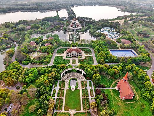 绿野中的欧式庄园