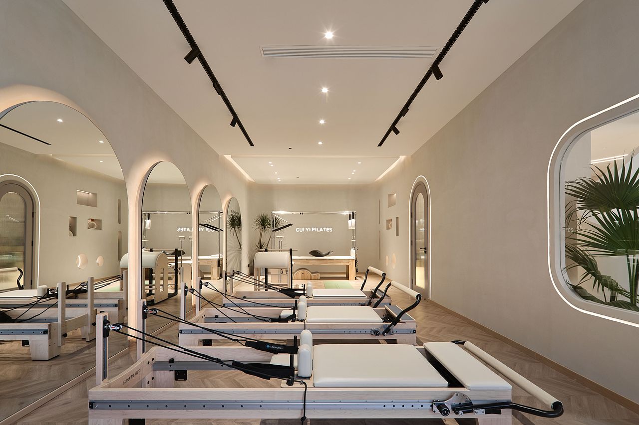 LAB原创 | 翠意瑜伽馆 | 「弧墙引月，星空疗心」（图ZNDA1NzcyMDk2） - 商业空间设计 - 站酷设计师南京澜本设计原创素材 - 站酷ZCOOL