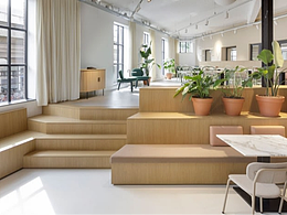 办公楼装修：工业钢柱+温暖木桁架 平衡坚固与可持续