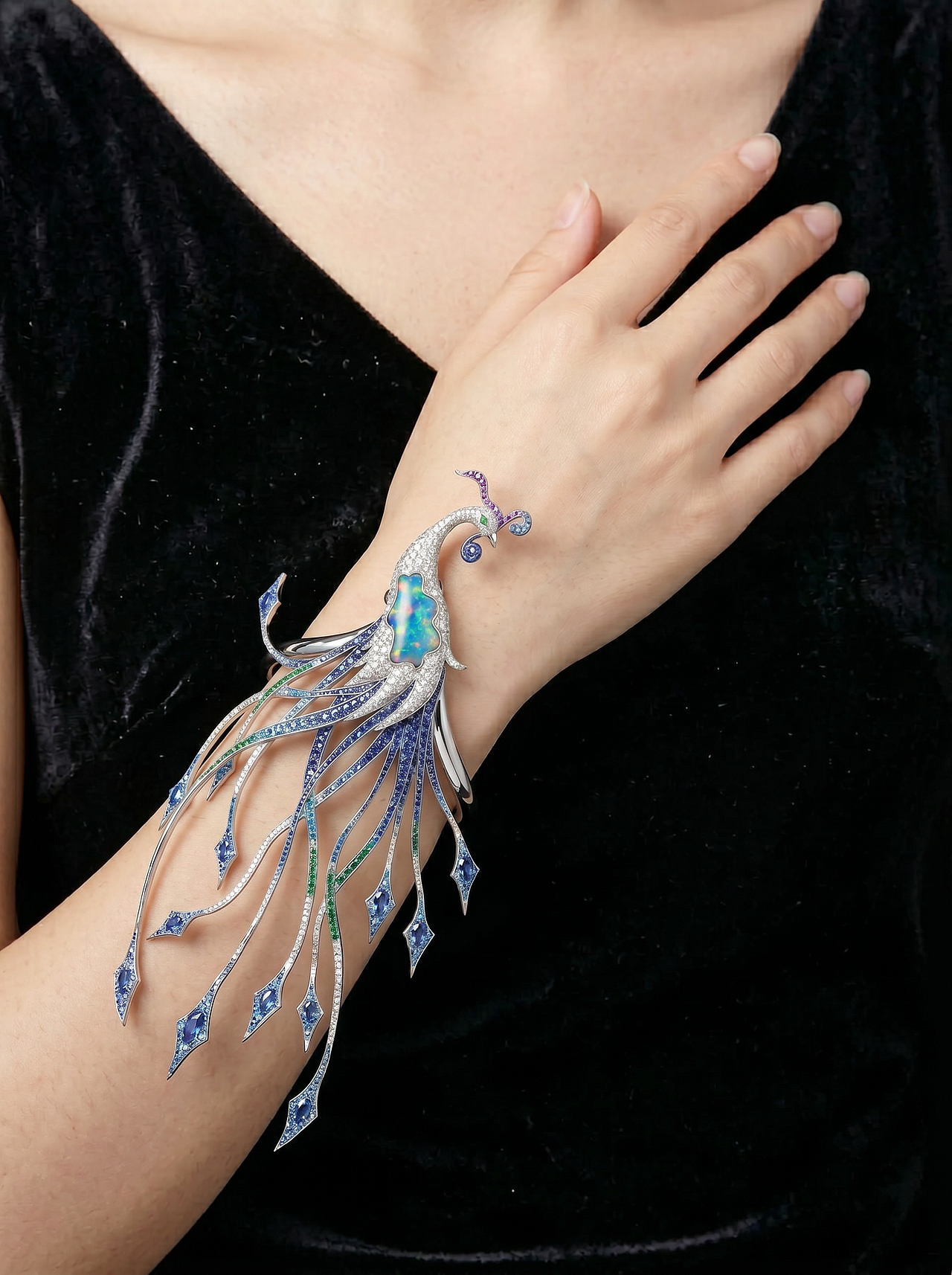 欧泊流光｜东方祥瑞凤凰高级珠宝设计（图ZNDA1Nzg0OTQ0） - 首饰设计 - 站酷设计师SamHighjewelry原创素材 - 站酷ZCOOL