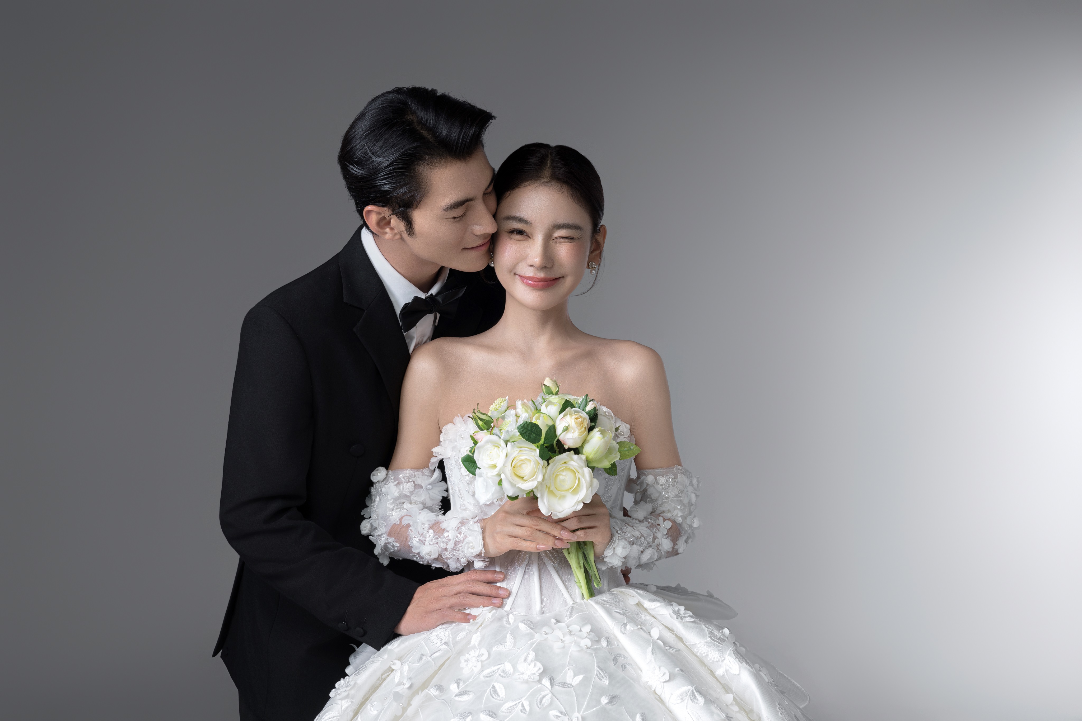 2026年3月优秀的婚纱摄影品牌推荐，中式婚纱照/室内婚纱照/写真/肖像婚纱照/（图ZMTU1NTI1MDg=） - 资讯 - 站酷设计师Z678933025原创素材 - 站酷ZCOOL