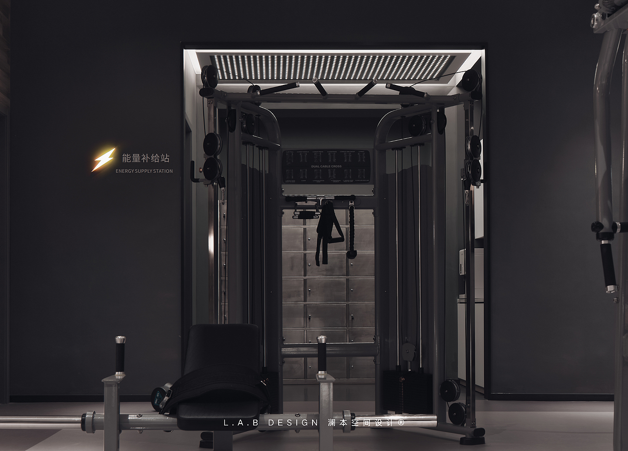 LAB原创 | 身及健身俱乐部 | 「银墙引光，影随步动」（图ZNDA1ODAzMTc2） - 商业空间设计 - 站酷设计师南京澜本设计原创素材 - 站酷ZCOOL