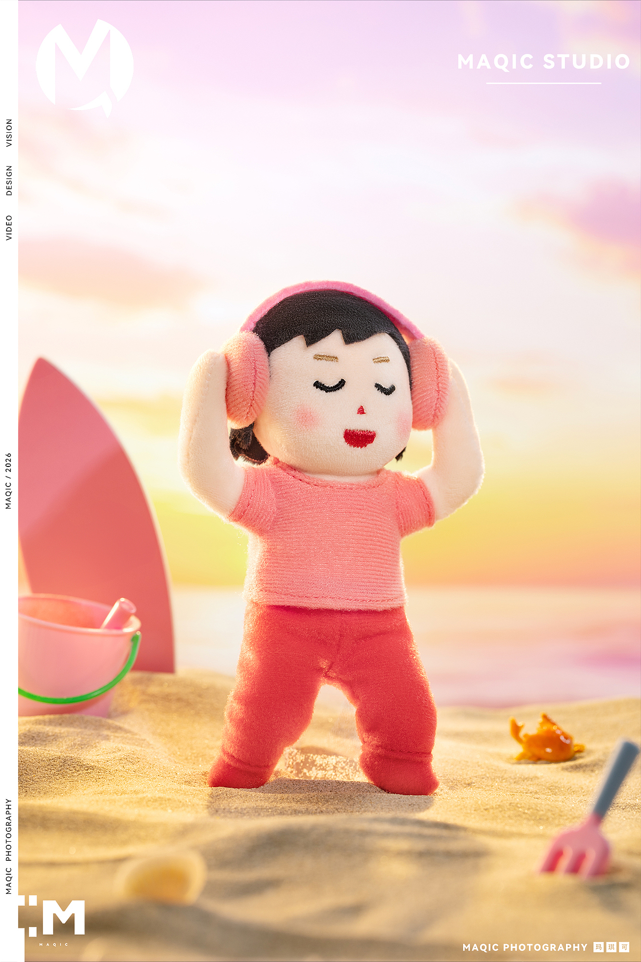 插画小人毛绒娃娃系列——潮玩手办摄影（图ZNDA1ODY1NjQw） - 产品摄影 - 站酷设计师玛琪可摄影原创素材 - 站酷ZCOOL