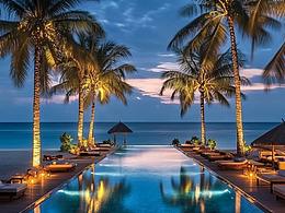 圣托里尼的藍(lán)白幻夢：無邊泳池與愛琴海落日交響