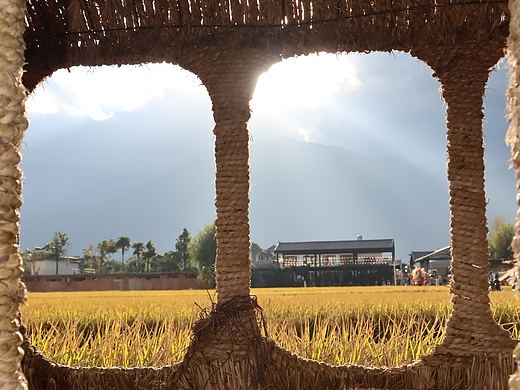 稻草房里的光影詩(shī)（個(gè)人主頁(yè)-ZNzM1MDEzNDQ=） - 風(fēng)光攝影 - 站酷設(shè)計(jì)師Z673002670原創(chuàng)素材 - 站酷ZCOOL