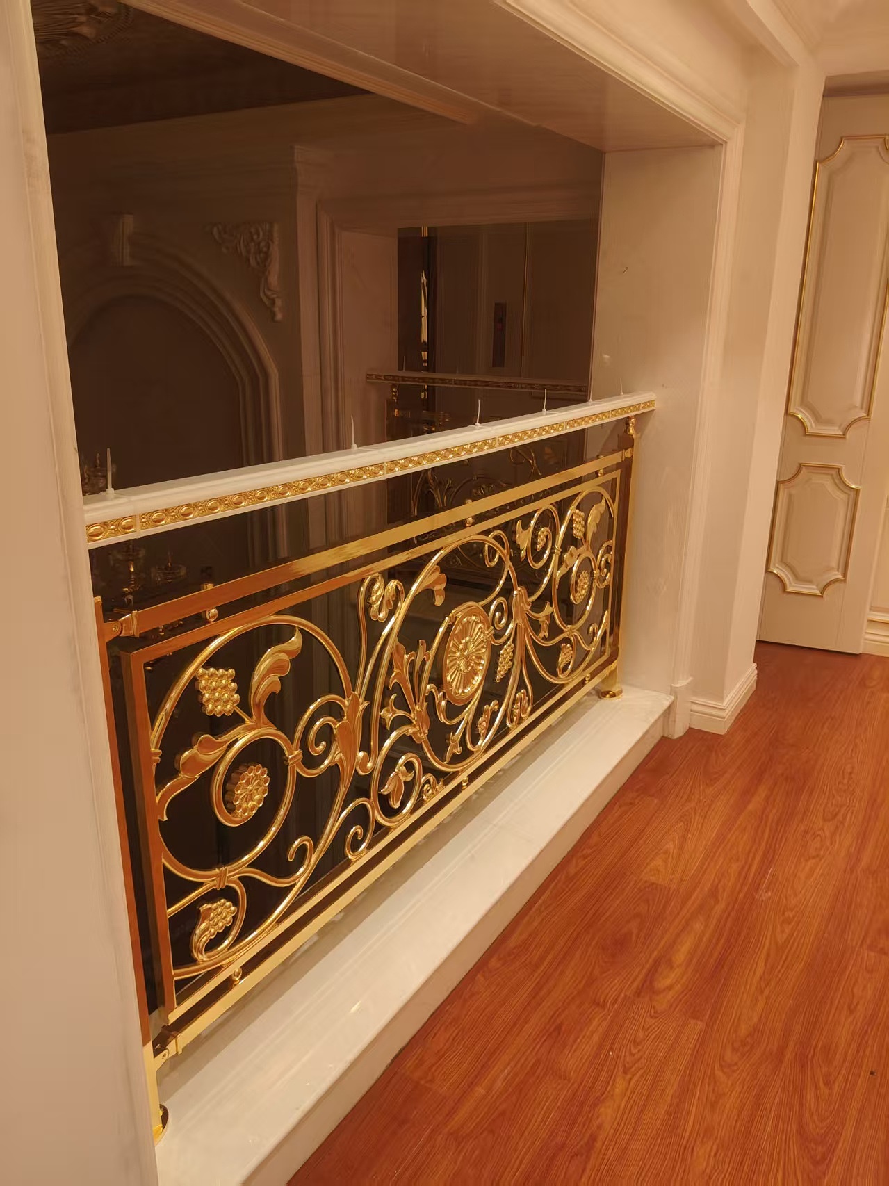 如何选一款适合你家的铝板雕刻楼梯护栏（图ZNDA1OTkyOTk2） - 其他工业/产品 - 站酷设计师艺术金属原创素材 - 站酷ZCOOL