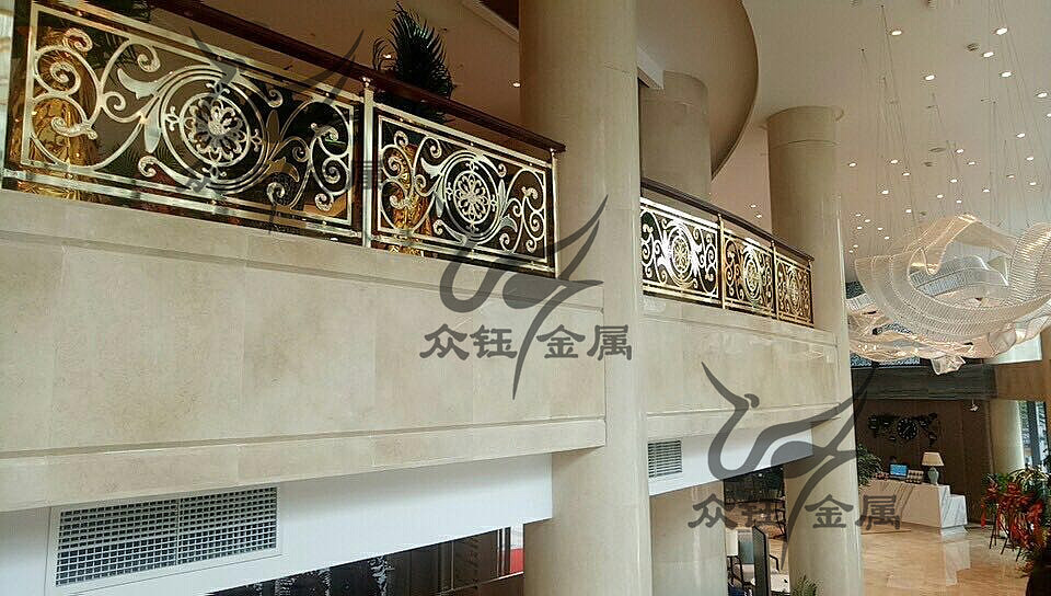 铝板雕花楼梯护栏轻奢大气款式 上门测量安装（图ZNDA1OTkzMTA0） - 其他工业/产品 - 站酷设计师艺术金属原创素材 - 站酷ZCOOL