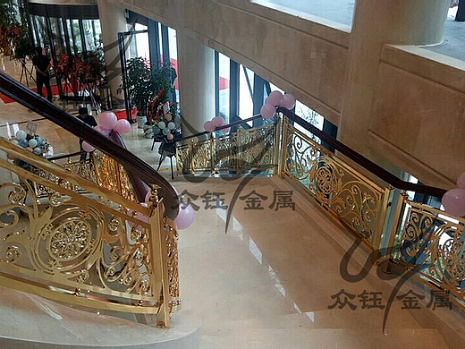 铝板雕花楼梯护栏轻奢大气款式  上门测量安装