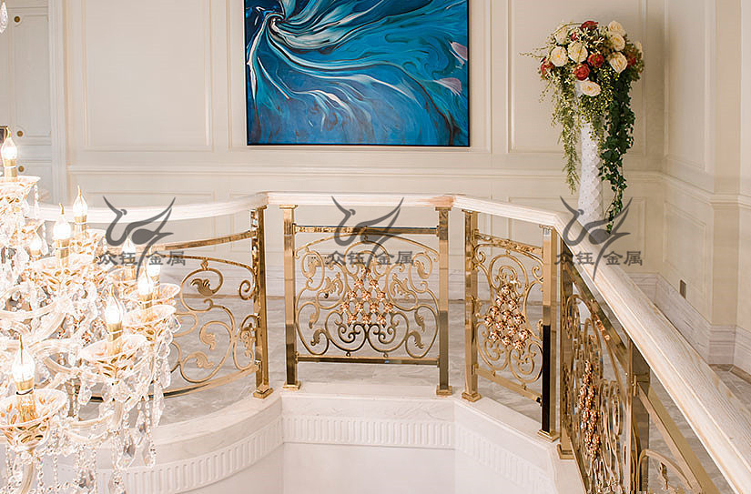 有格调的铝艺雕刻镀金楼梯护栏设计 奢华夺人视线（图ZNDA1OTkzMTY0） - 其他工业/产品 - 站酷设计师艺术金属原创素材 - 站酷ZCOOL