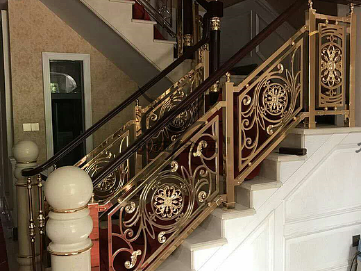 私人别墅精雕铝板镀金楼梯护栏 上门测量安装