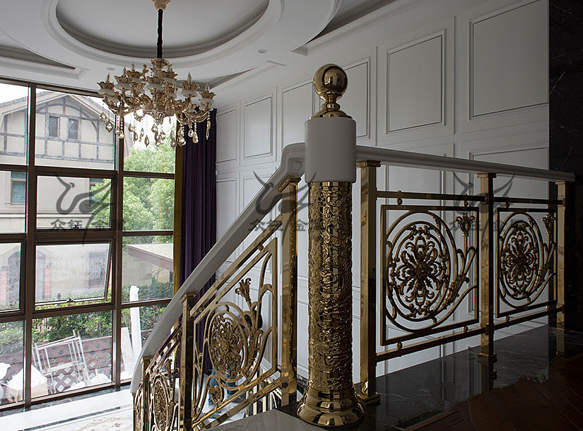 铝艺雕刻楼梯护栏 金色豪华别墅楼梯护栏案例（图ZNDA1OTk1MTQ0） - 其他工业/产品 - 站酷设计师艺术金属原创素材 - 站酷ZCOOL