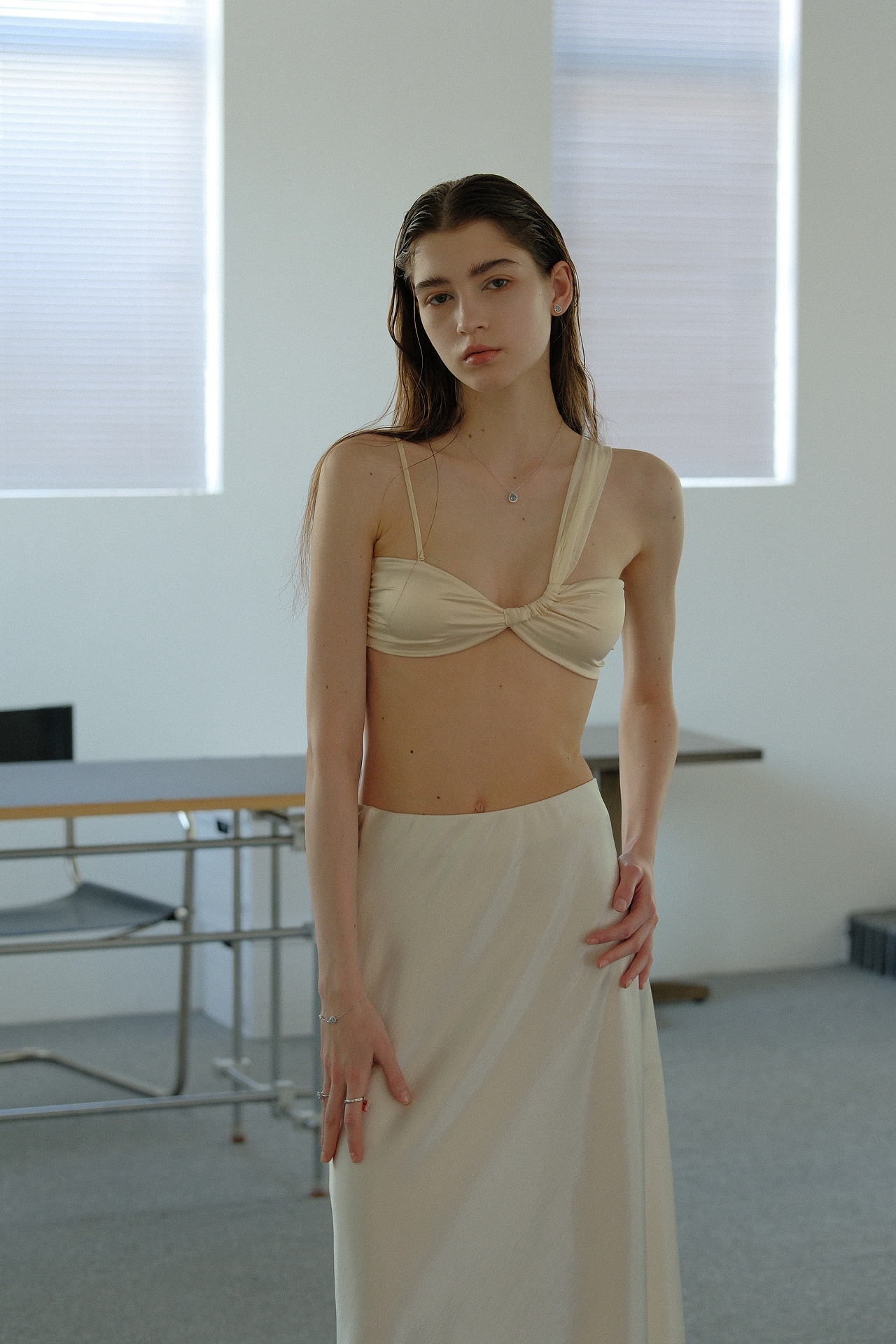 外模 女模 清冷感 松弛感 韩系极简 cleanfit 时尚大片（图ZNDA2MDU3MTky） - 人像摄影 - 站酷设计师优思模特Melo原创素材 - 站酷ZCOOL