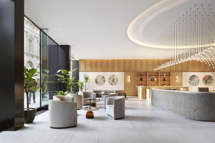 办公楼装修：接待台配快速闸门 植物环绕休息区供共享办公（图ZMTU1NjcxOTI=） - 资讯 - 站酷设计师凯悦办公装修原创素材 - 站酷ZCOOL