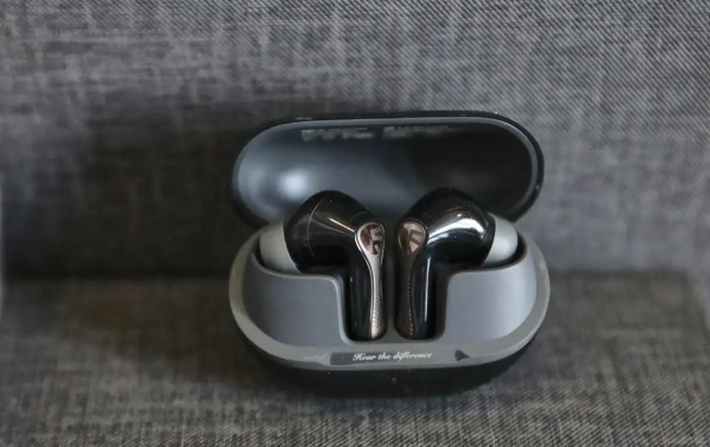 蓝牙耳机啥牌子音质好？百元蓝牙耳机推荐性价比排行榜10强分享！（图ZMTU1Nzc1NTI=） - 评测 - 站酷设计师咕噜小熊原创素材 - 站酷ZCOOL