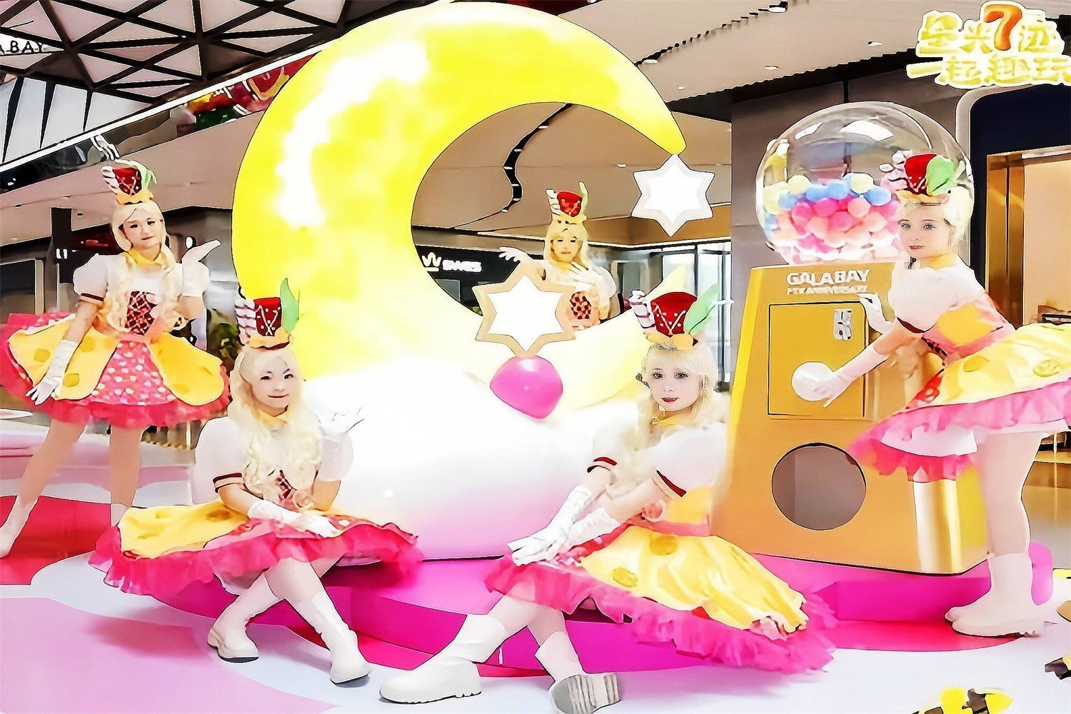 同样是做“上海商场氛围美陈设计”，为什么有的火出圈、有的无人问？肆墨设计（图ZMTU1Nzk5ODA=） - 资讯 - 站酷设计师肆墨设计原创素材 - 站酷ZCOOL