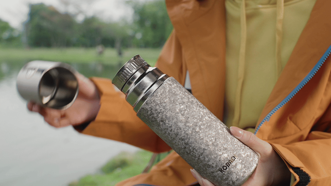 康巴赫新品发布会「纯钛徒步钛杯」｜一杯子，一辈子（图ZNDA2MjY3MTY0） - 产品摄影 - 站酷设计师加号视觉供应商原创素材 - 站酷ZCOOL