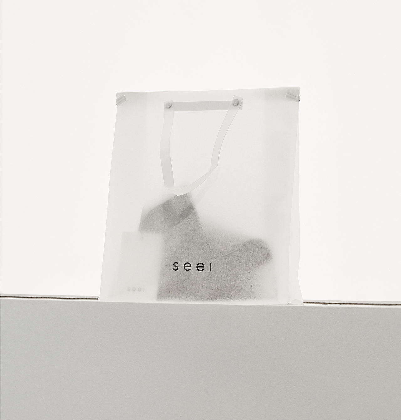 专衣seei|服装品牌战略美学叙事全案(图ZNDA2MjY3NzIw) - 品牌 - 站酷设计师巴顿品牌设计原创素材 - 站酷ZCOOL