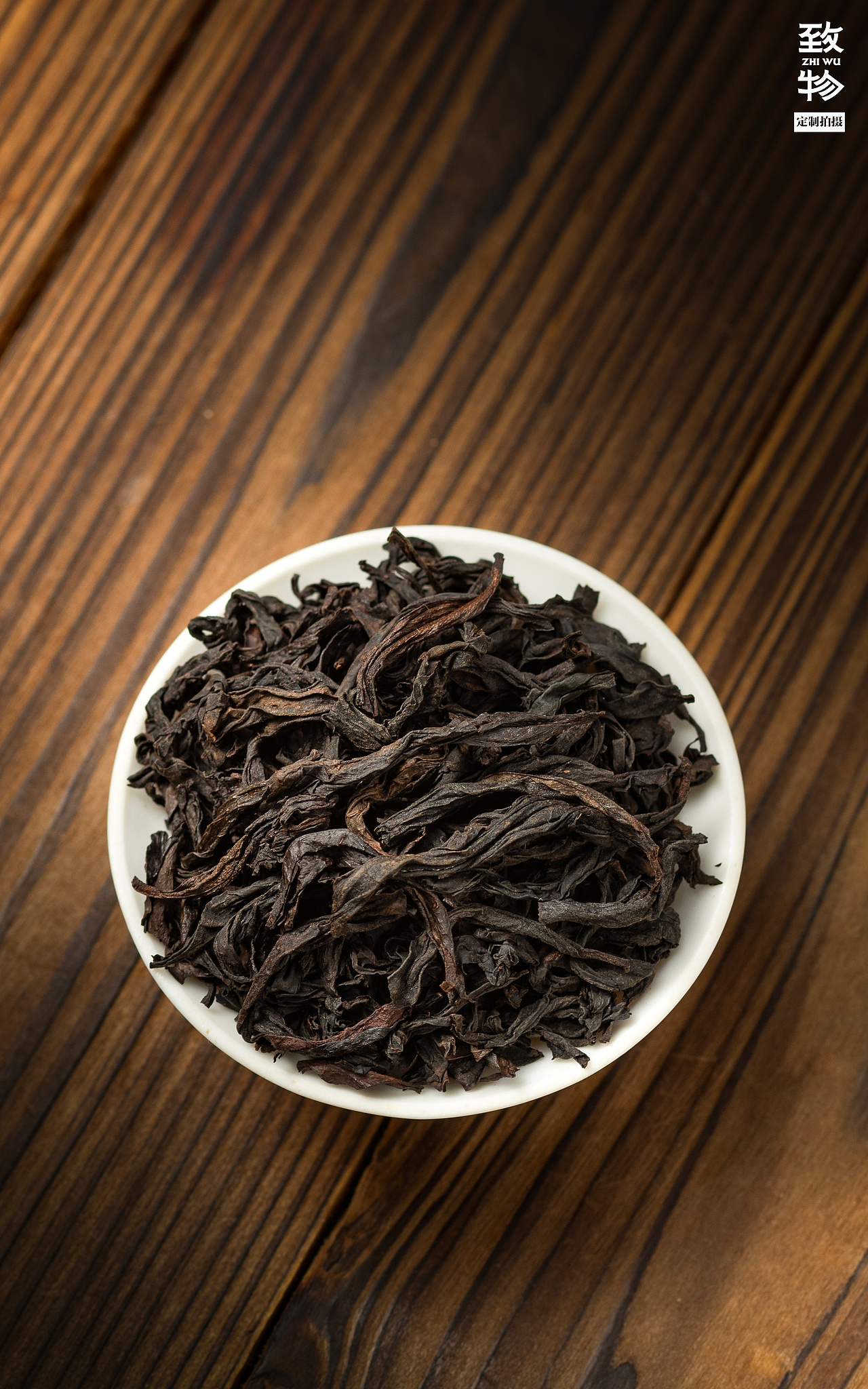 红金国风 + 暖调光影，把岩茶的岩骨花香拍进画面里（图ZNDA2Mjc2NTk2） - 产品摄影 - 站酷设计师致物文化原创素材 - 站酷ZCOOL