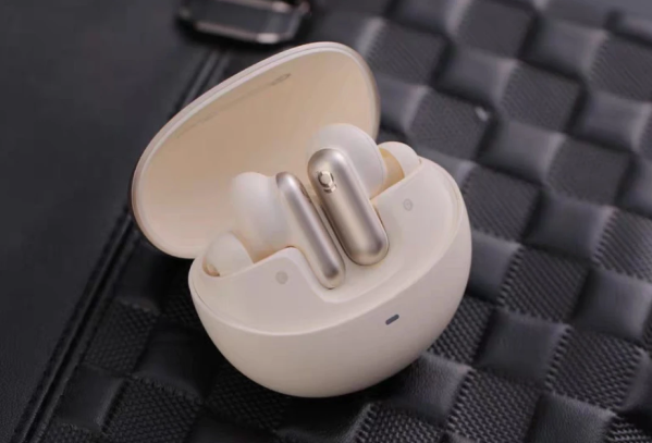 蓝牙耳机哪个牌子音质最好？蓝牙耳机排行榜前十名性价比分享！（图ZMTU1ODQwNjg=） - 评测 - 站酷设计师咕噜小熊原创素材 - 站酷ZCOOL