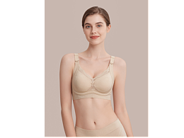 AI 内衣视觉创作 | 温柔裸感系列