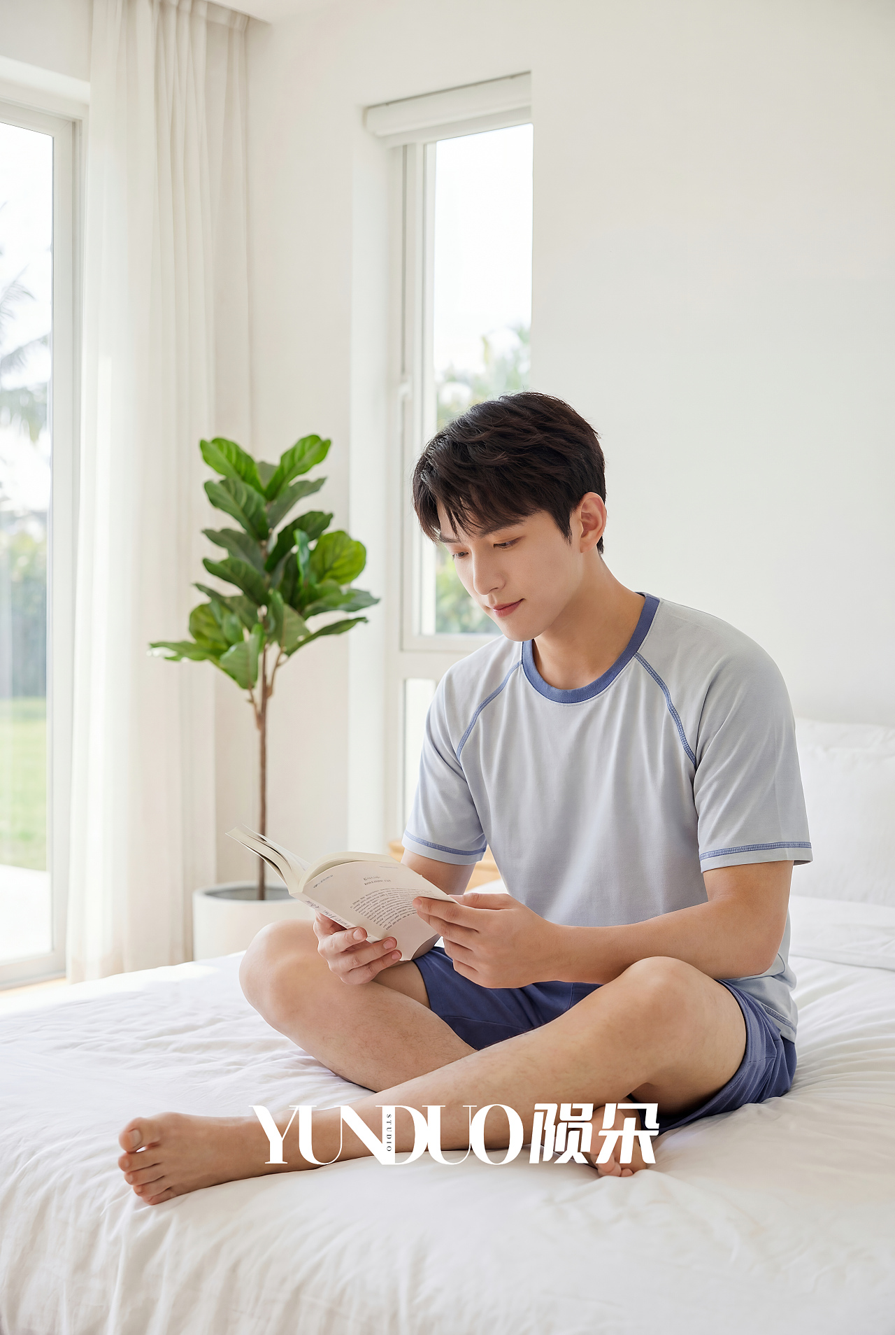 AI小护士品牌生成 Ai摄影 Ai电商图 Ai家居服制图(图ZNDA3MDIyOTk2) - AI作品 - 站酷设计师陨朵商拍刘大奇原创素材 - 站酷ZCOOL