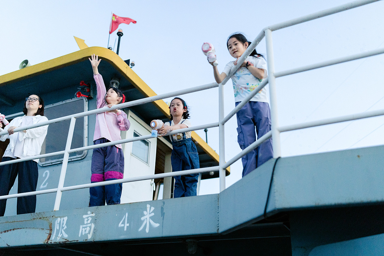 一开始没想到会那么热闹（图ZNDA3MjQ5NzA0） - 人像摄影 - 站酷设计师洪小漩原创素材 - 站酷ZCOOL