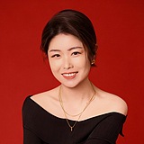 品牌设计师曹骏彤的头像