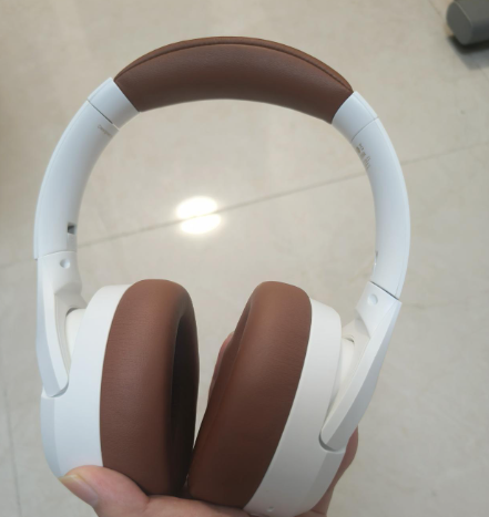 头戴式耳机什么牌子的好?头戴式耳机品牌排行榜前十名榜单推荐(图ZMTU2MzMxMzI=) - 观点 - 站酷设计师菲灵数码原创素材 - 站酷ZCOOL
