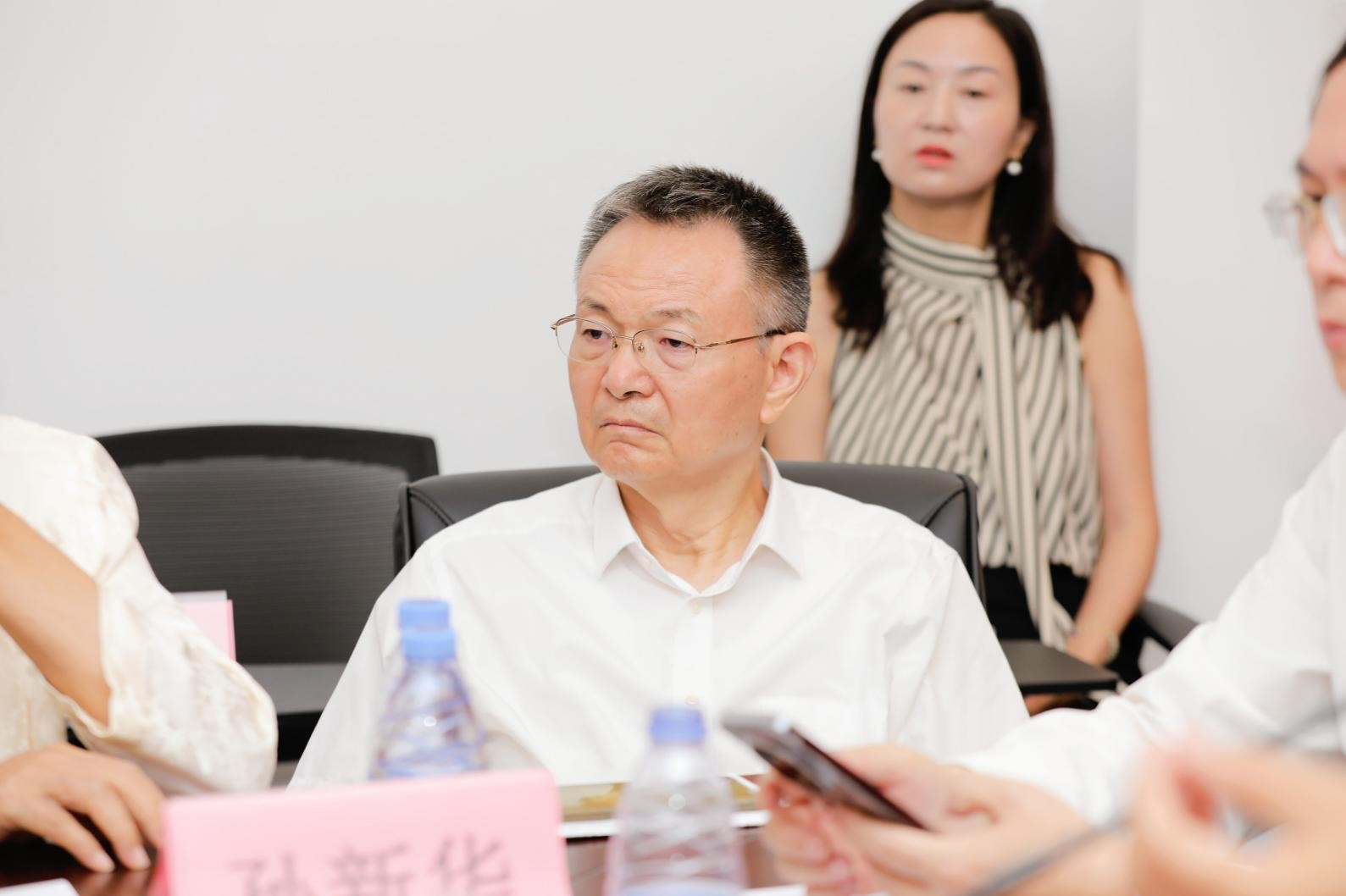 第十二届南方医药大讲堂暨中康福国药集团新总部乔迁庆典在深隆重举行（图ZMTU2MzY1MTI=） - 资讯 - 站酷设计师科技资讯原创素材 - 站酷ZCOOL