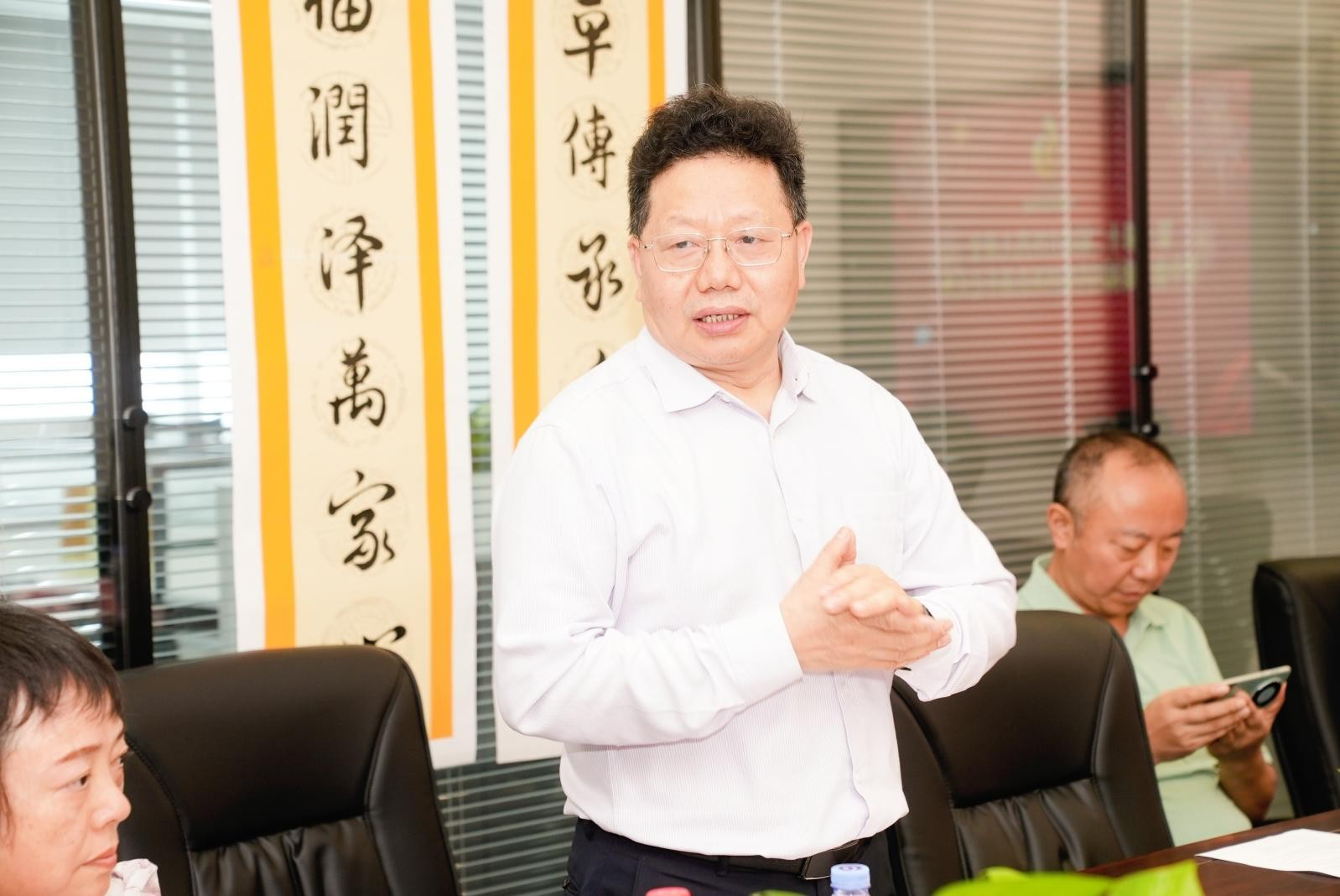 第十二届南方医药大讲堂暨中康福国药集团新总部乔迁庆典在深隆重举行（图ZMTU2MzY1NzI=） - 资讯 - 站酷设计师科技资讯原创素材 - 站酷ZCOOL