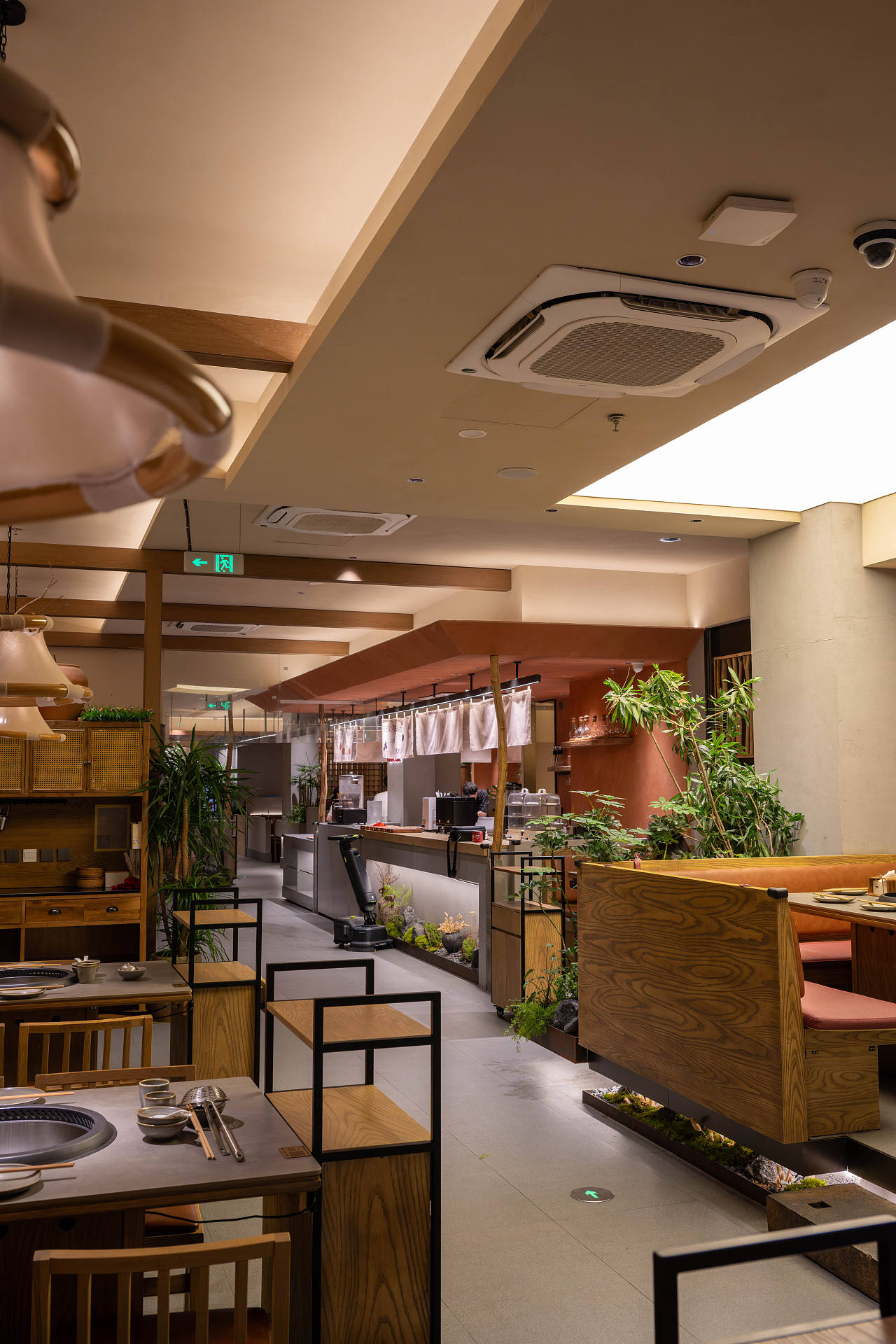 山野设计 × 巴邑火锅 宁波印象城店（图ZNDA3ODEyMTgw） - 酒店餐饮设计 - 站酷设计师Shanyedesign原创素材 - 站酷ZCOOL