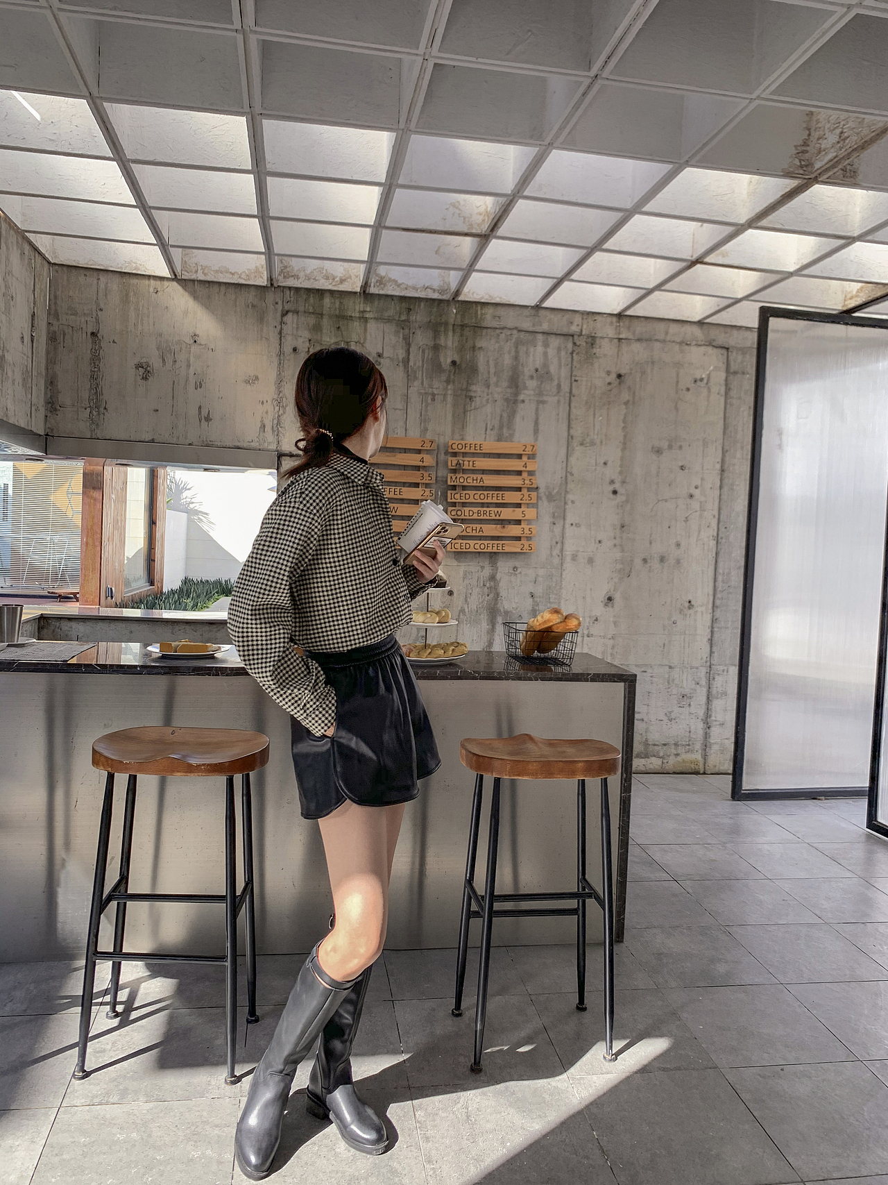 手机片淘宝女装（图ZNDA3OTgxMDg4） - 休闲/流行服饰 - 站酷设计师摄影师面包师傅原创素材 - 站酷ZCOOL