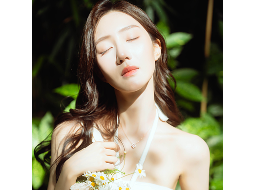 Summer Girl