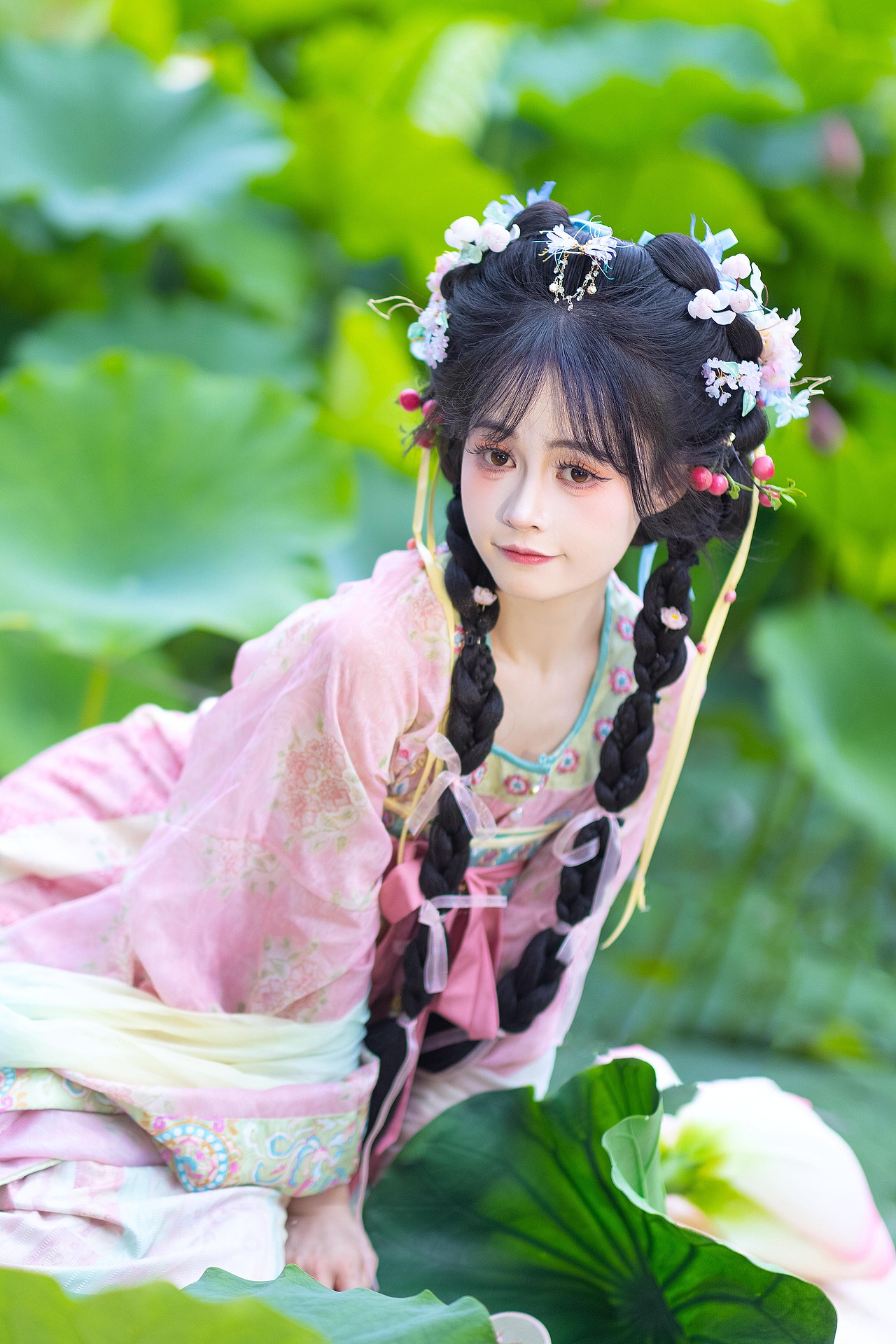 莲下少女（图ZNDA4NzMzMDE2） - 人像摄影 - 站酷设计师莓兮MAY原创素材 - 站酷ZCOOL