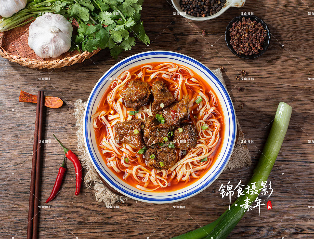 宜昌红油小面/牛肉面菜单拍摄/杂酱面/拍照/美食摄影（图ZNDA4ODgzNDEy） - 美食摄影 - 站酷设计师宜昌锦食摄影原创素材 - 站酷ZCOOL