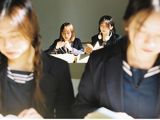 女子