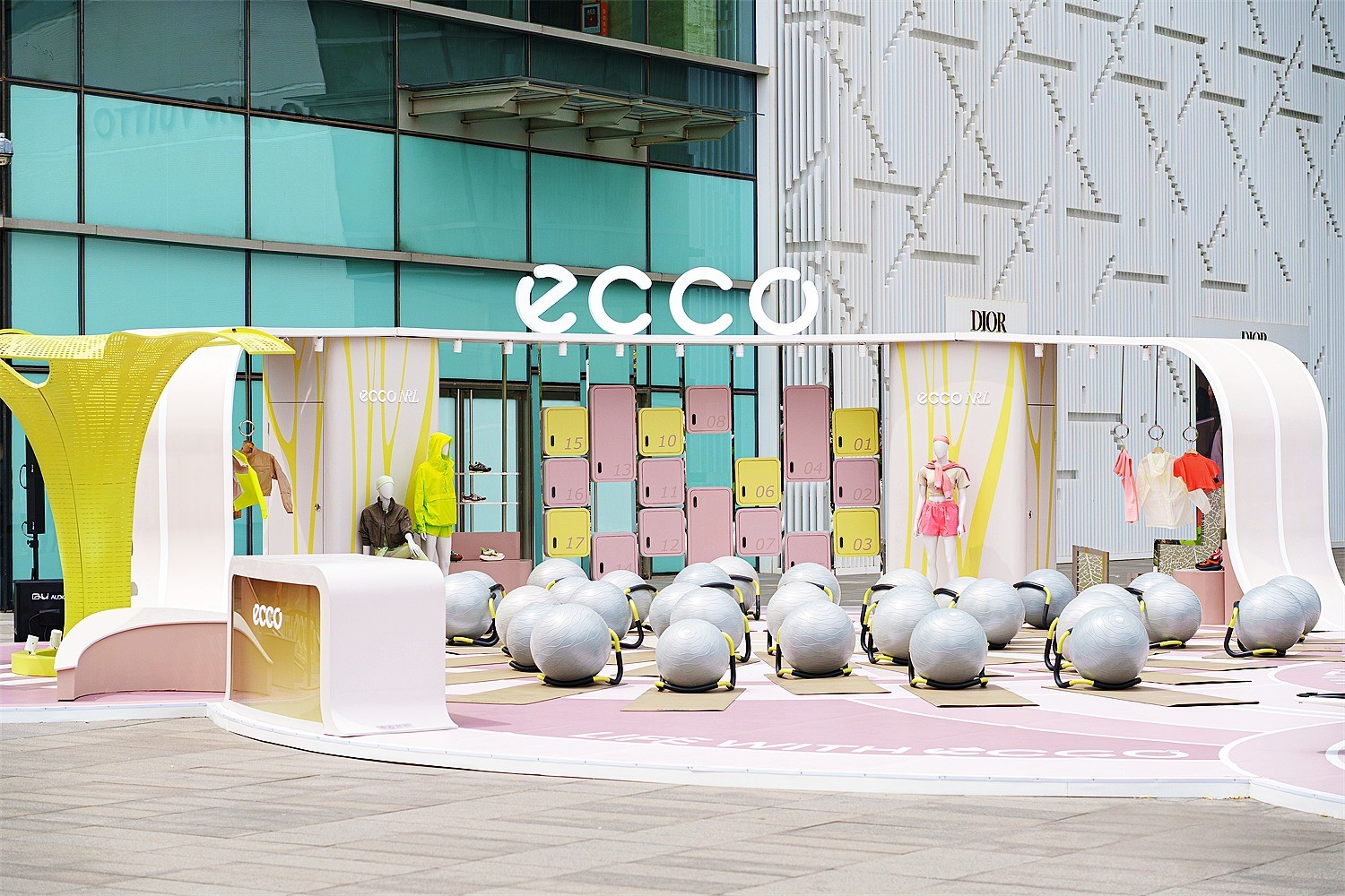 城市户外主题快闪的空间叙事策略-ECCO TOPIA 全国巡展沈阳站-肆墨设计（图ZMTU2OTY5OTY=） - 资讯 - 站酷设计师肆墨设计原创素材 - 站酷ZCOOL