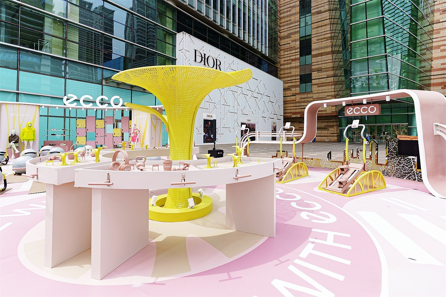 城市户外主题快闪的空间叙事策略-ECCO TOPIA 全国巡展沈阳站-肆墨设计（图ZMTU2OTcwMDQ=） - 资讯 - 站酷设计师肆墨设计原创素材 - 站酷ZCOOL