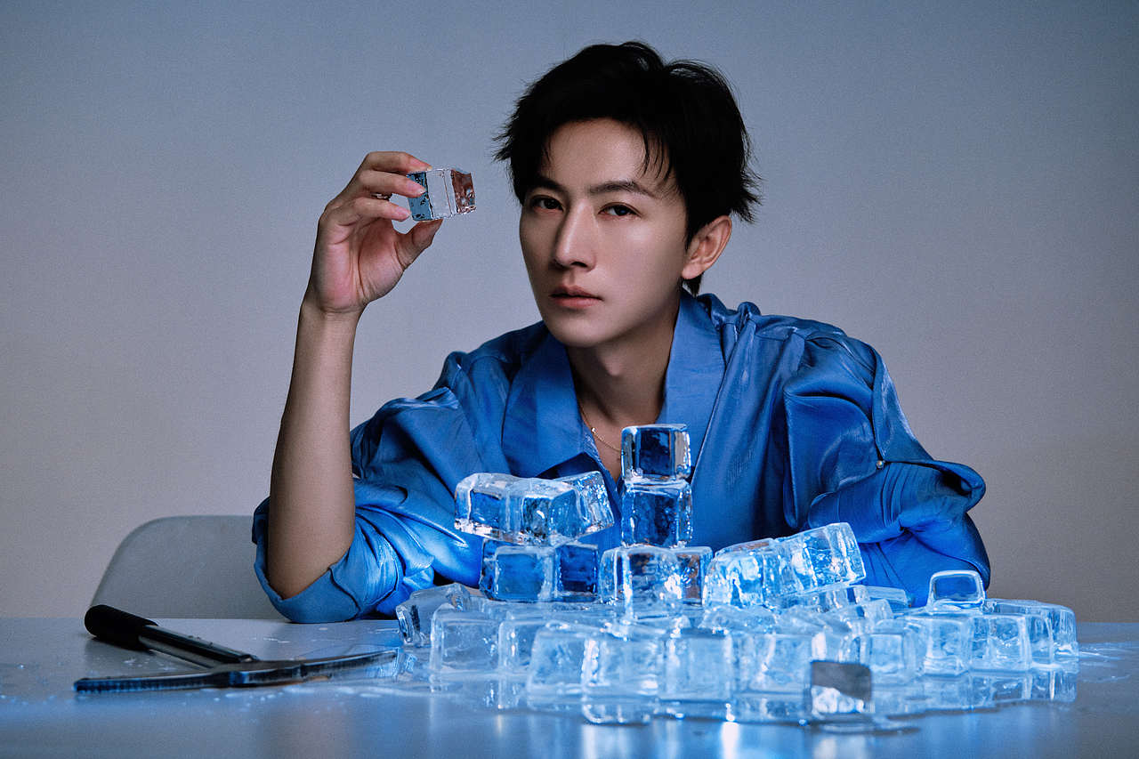 📷“感受冰的温度”（图ZNDA5MjY2MzAw） - 人像摄影 - 站酷设计师_三泉_原创素材 - 站酷ZCOOL