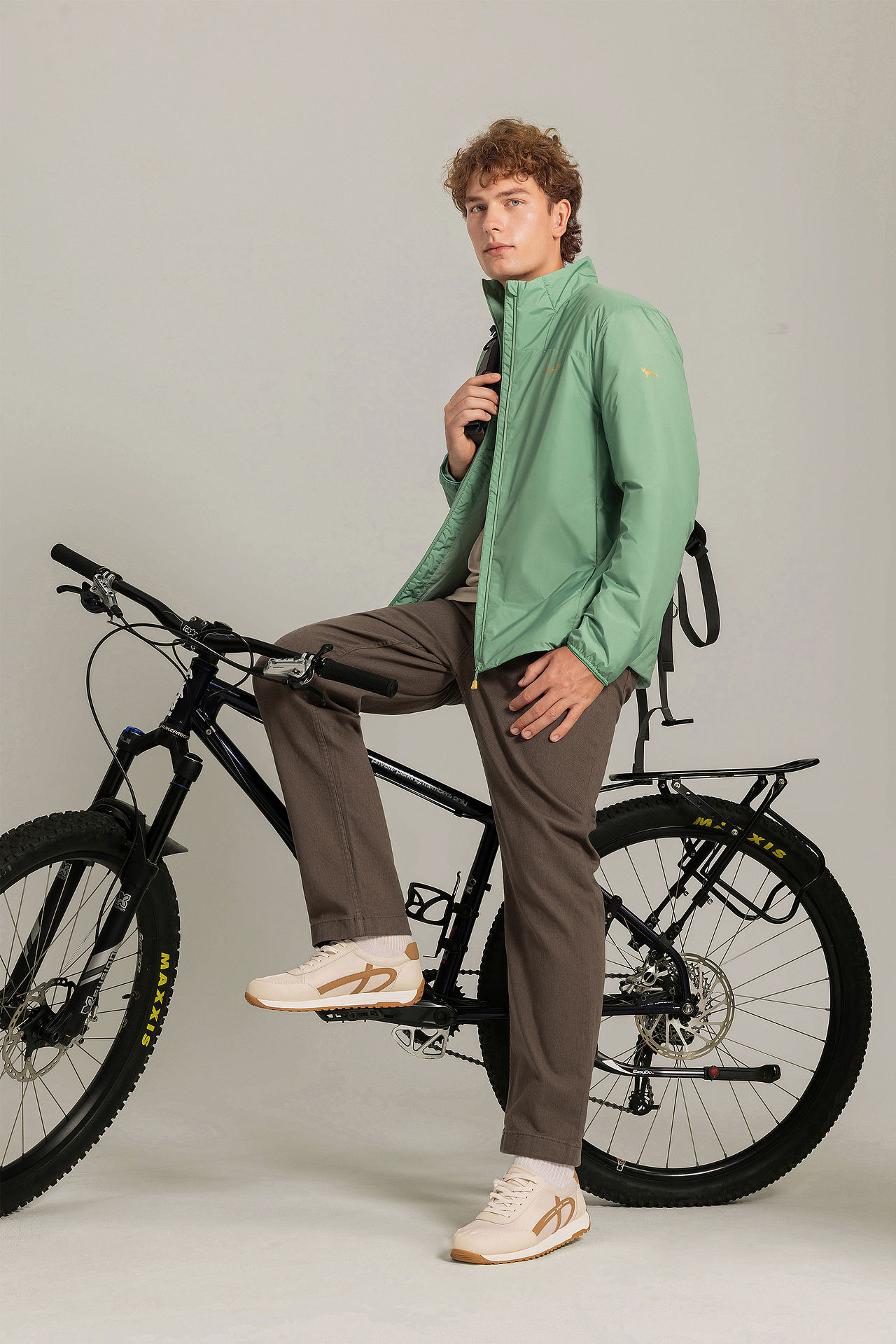 品牌男装女装 服装拍摄 LOOKBOOK 人像拍摄 商业摄影（图ZNDA5MjY4NTA0） - 人像摄影 - 站酷设计师金光高照商业摄影原创素材 - 站酷ZCOOL