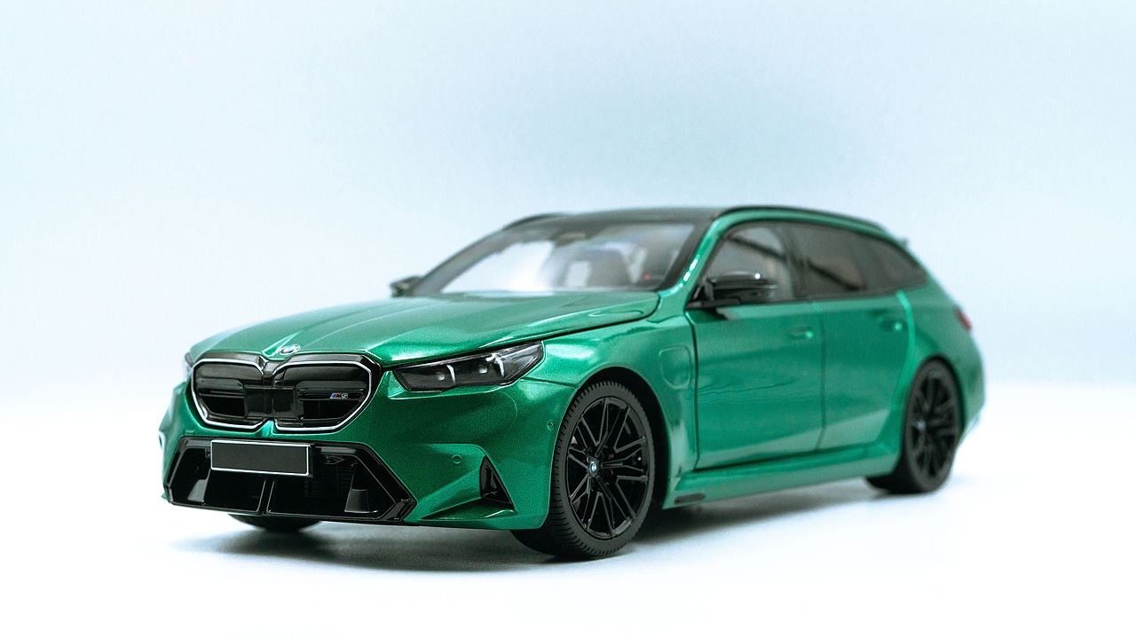 BMW M5 Touring G99 MINICHAMPS 1:18（图ZNDA5MzgxNzgw） - 其他摄影 - 站酷设计师饭饭饭樊原创素材 - 站酷ZCOOL