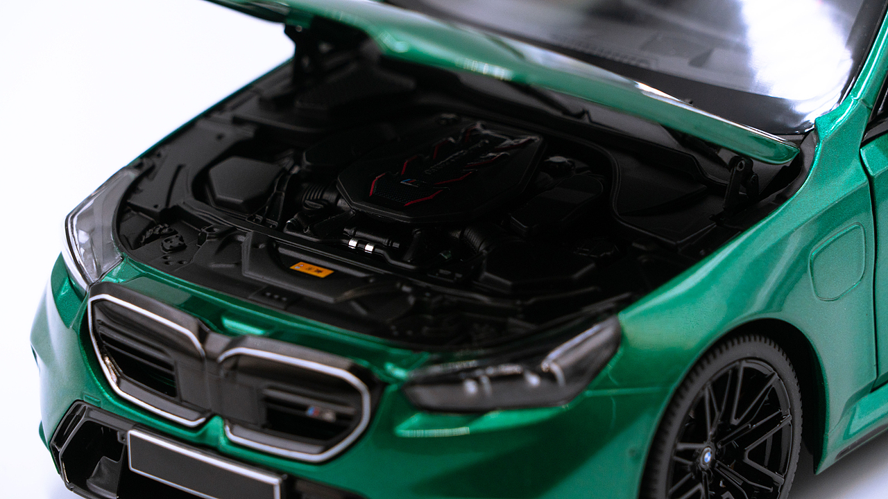BMW M5 Touring G99 MINICHAMPS 1:18（图ZNDA5MzgyMTA0） - 其他摄影 - 站酷设计师饭饭饭樊原创素材 - 站酷ZCOOL