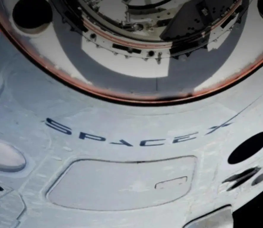 史上最大IPO：SpaceX与马斯克的极简设计美学（图ZMTU3MTg3NjQ=） - 观点 - 站酷设计师意识形体原创素材 - 站酷ZCOOL