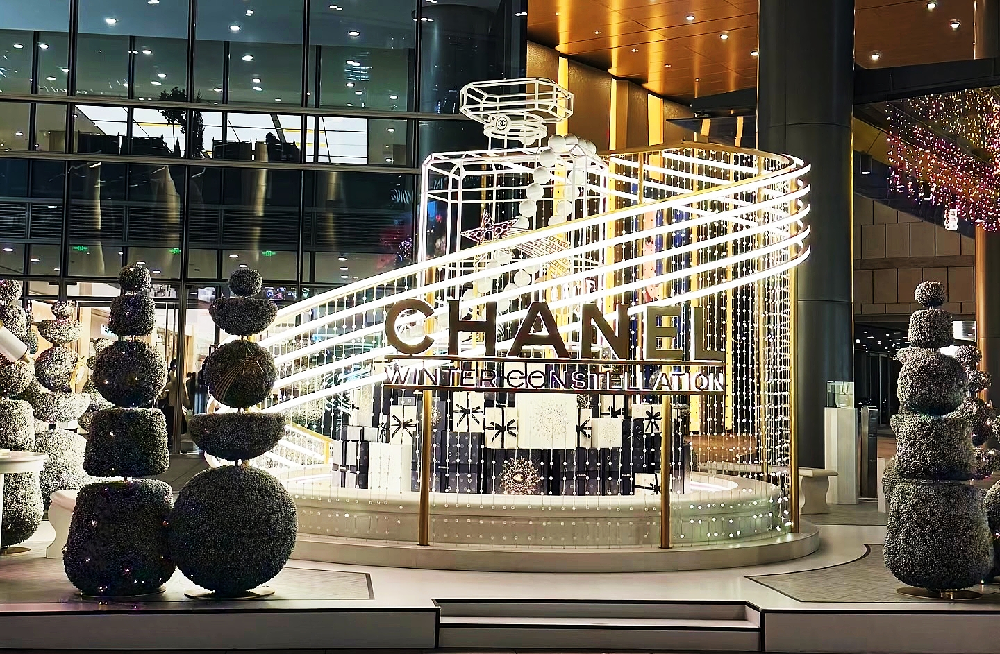 2026杭州购物中心商业美陈氛围升级设计公司优选指南：空间情绪与客流转化（图ZMTU3MjgzMDA=） - 资讯 - 站酷设计师华创商业创意原创素材 - 站酷ZCOOL
