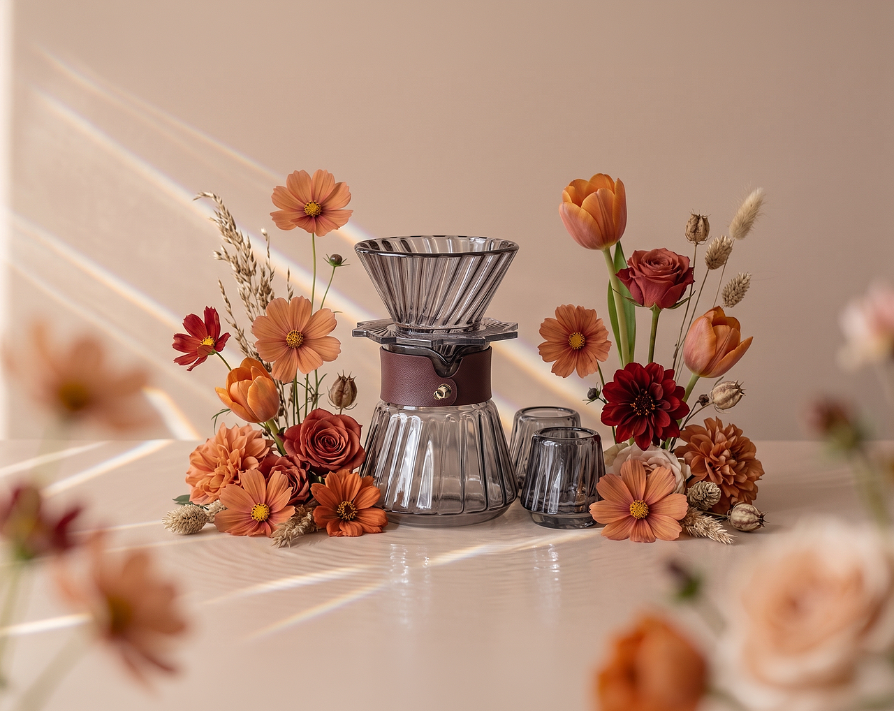 AIGC 视觉实验丨 一花入杯,一光成璃(图ZNDA5NzU0ODI4) - AI作品 - 站酷设计师孙啊尧原创素材 - 站酷ZCOOL