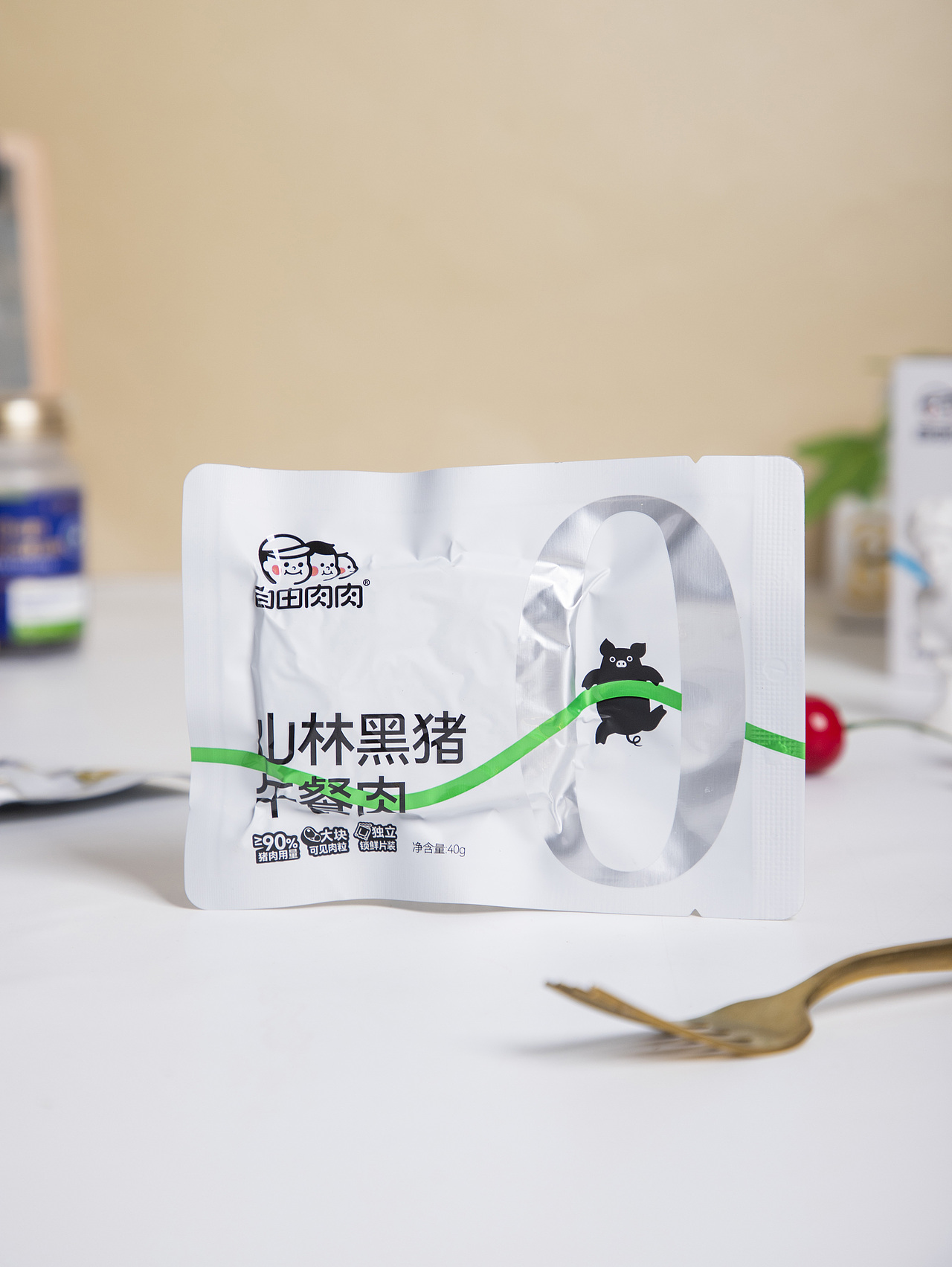 有间|自由肉肉山林黑猪午餐肉深海鳕鱼午餐肉（图ZNDA5ODM0Njg0） - 产品摄影 - 站酷设计师有间图片社原创素材 - 站酷ZCOOL