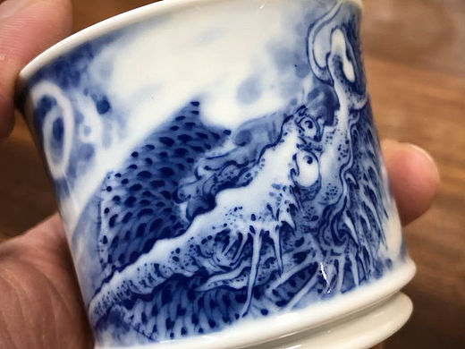 青花龙纹杯